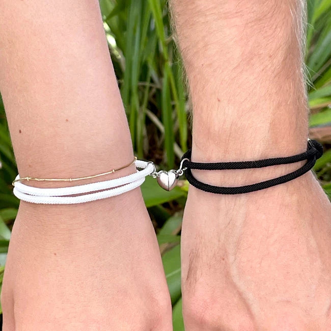 (1 Set) Matchy Magnetic Bracelets